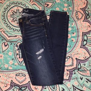 AE Distressed Jeggings